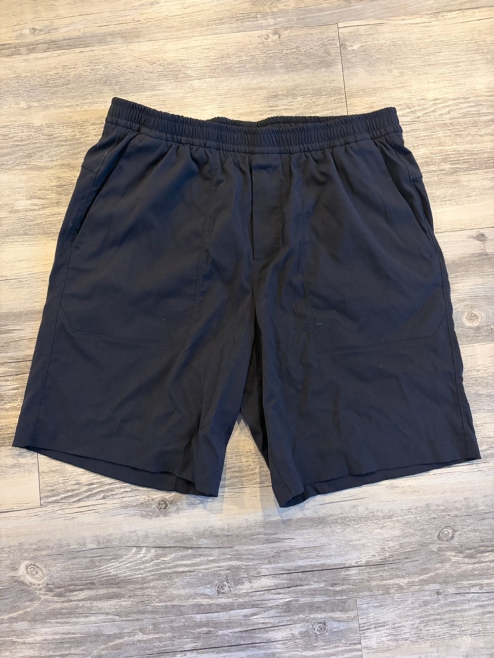 Lulu Lemon Bowline 8" Shorts
